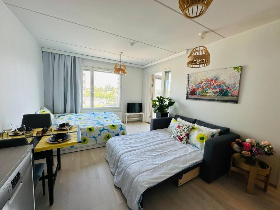 Aurora Niittykumpu - New 1bedroom -apartment With Balcony, Close To Metro, Aalto University, Metro Areena And Helsinki